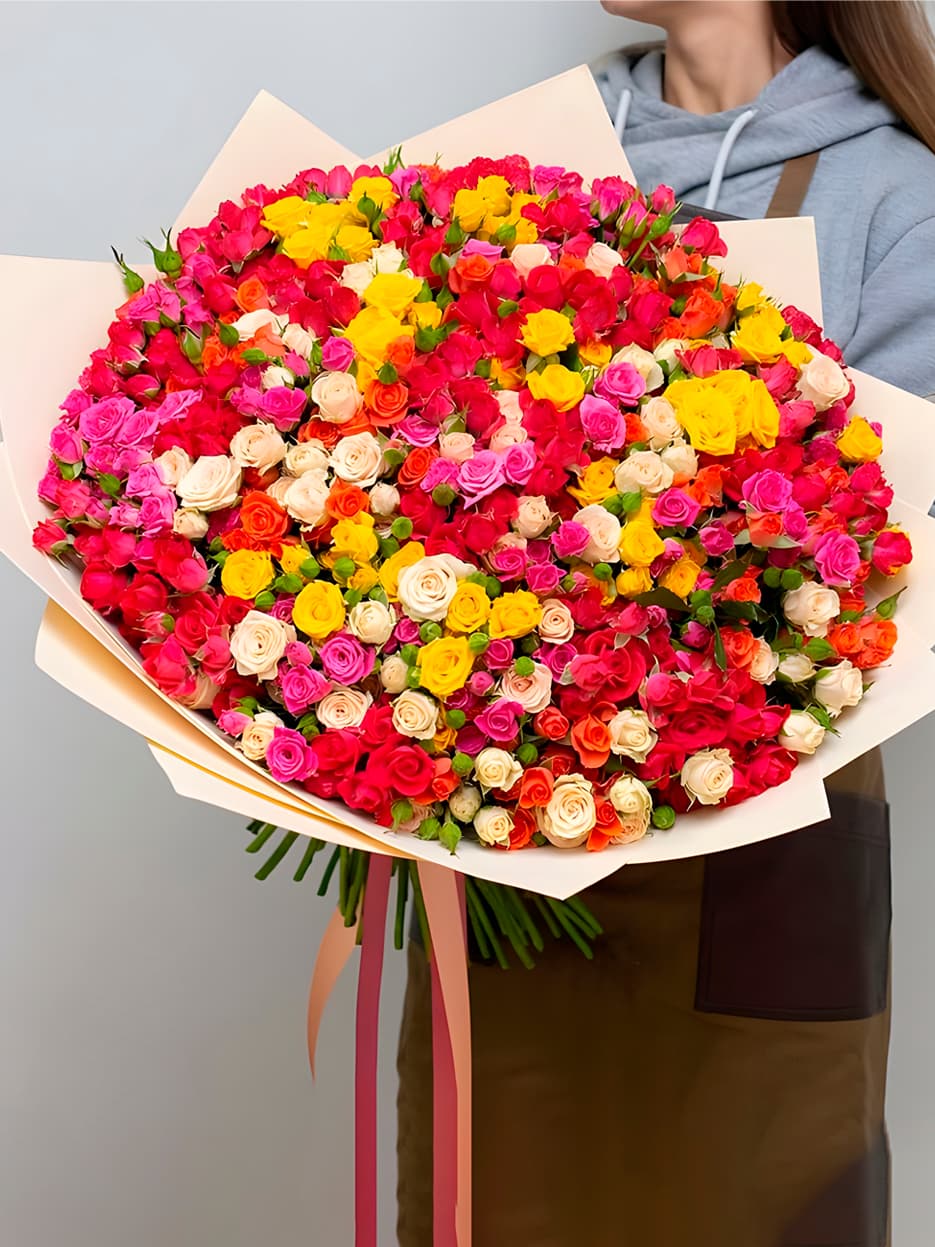 101 разноцветная кустовая роза