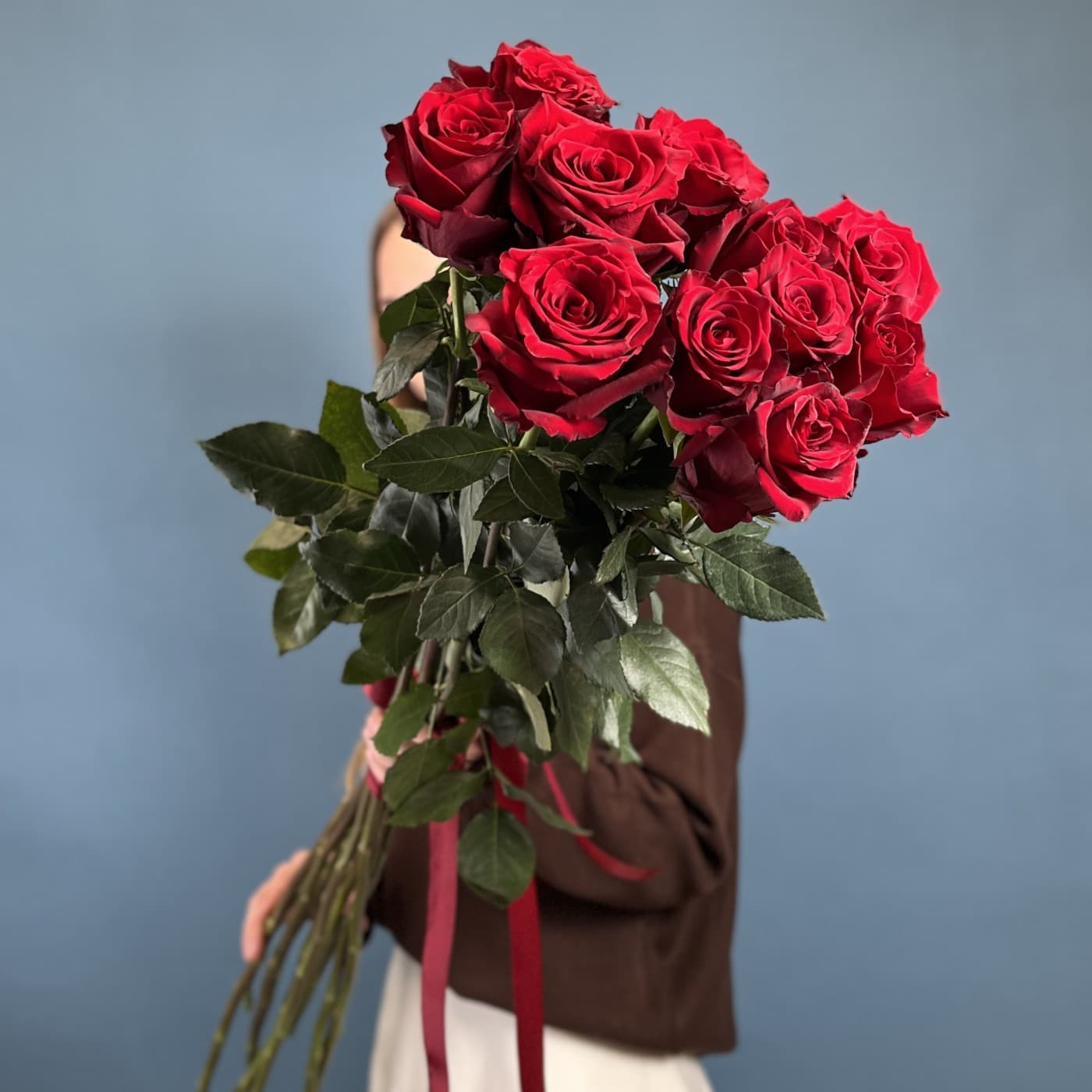 11 эквадорских роз 80 см (цвет на выбор) — фото 3 — купить в Сочи — фото 3