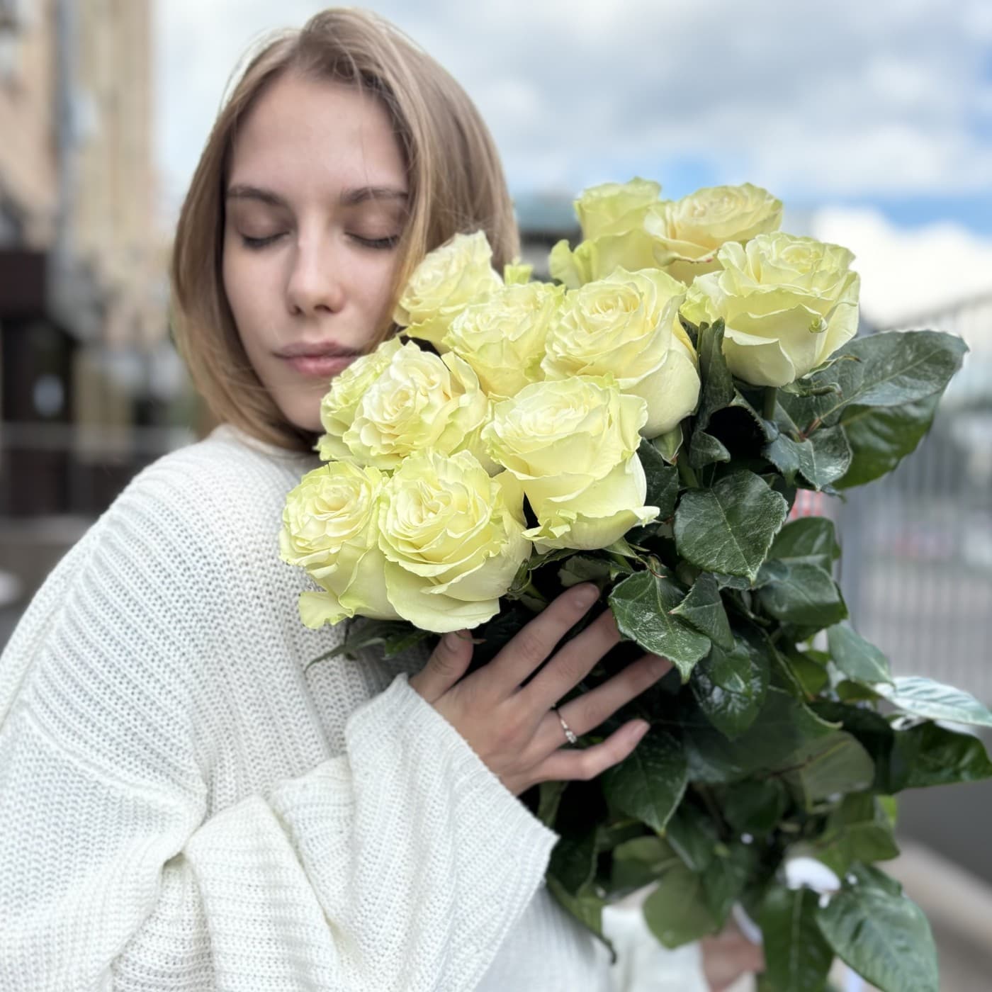 11 голландских роз 80 см (цвет на выбор) — фото 1 — купить в Краснодаре