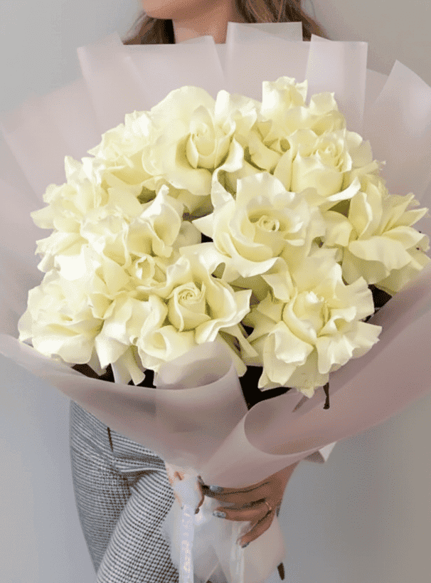 13 французских роз (цвет на выбор) — фото 1 — купить в Сочи