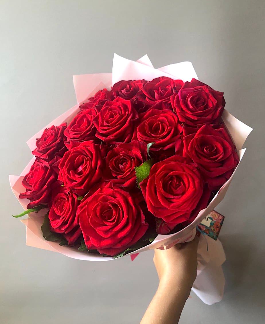 15 красных роз — купить в Краснодаре