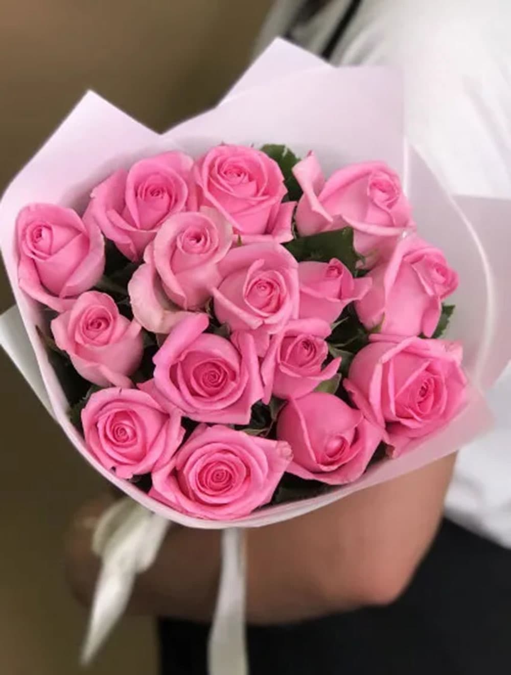 15 розовых роз — фото 1 — купить в Сочи