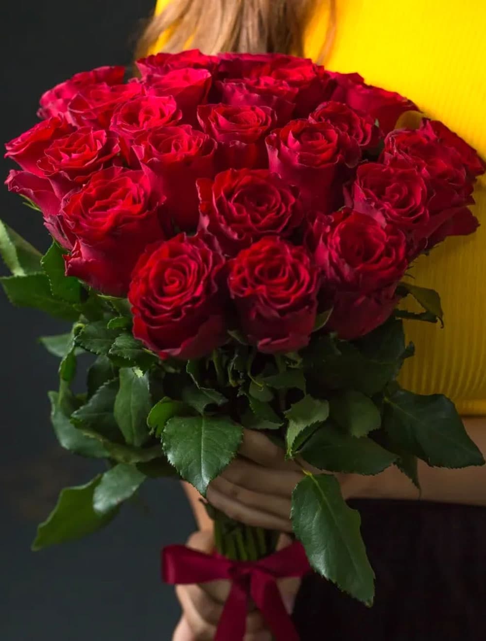 25 роз Ред Наоми 50см — фото 1 — купить в Сочи