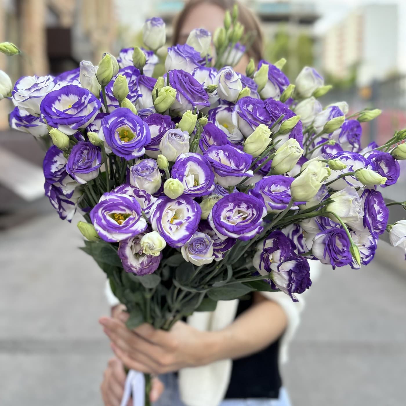 25 веток эустомы (цвет на выбор) — фото 2 — купить в Сочи — фото 2