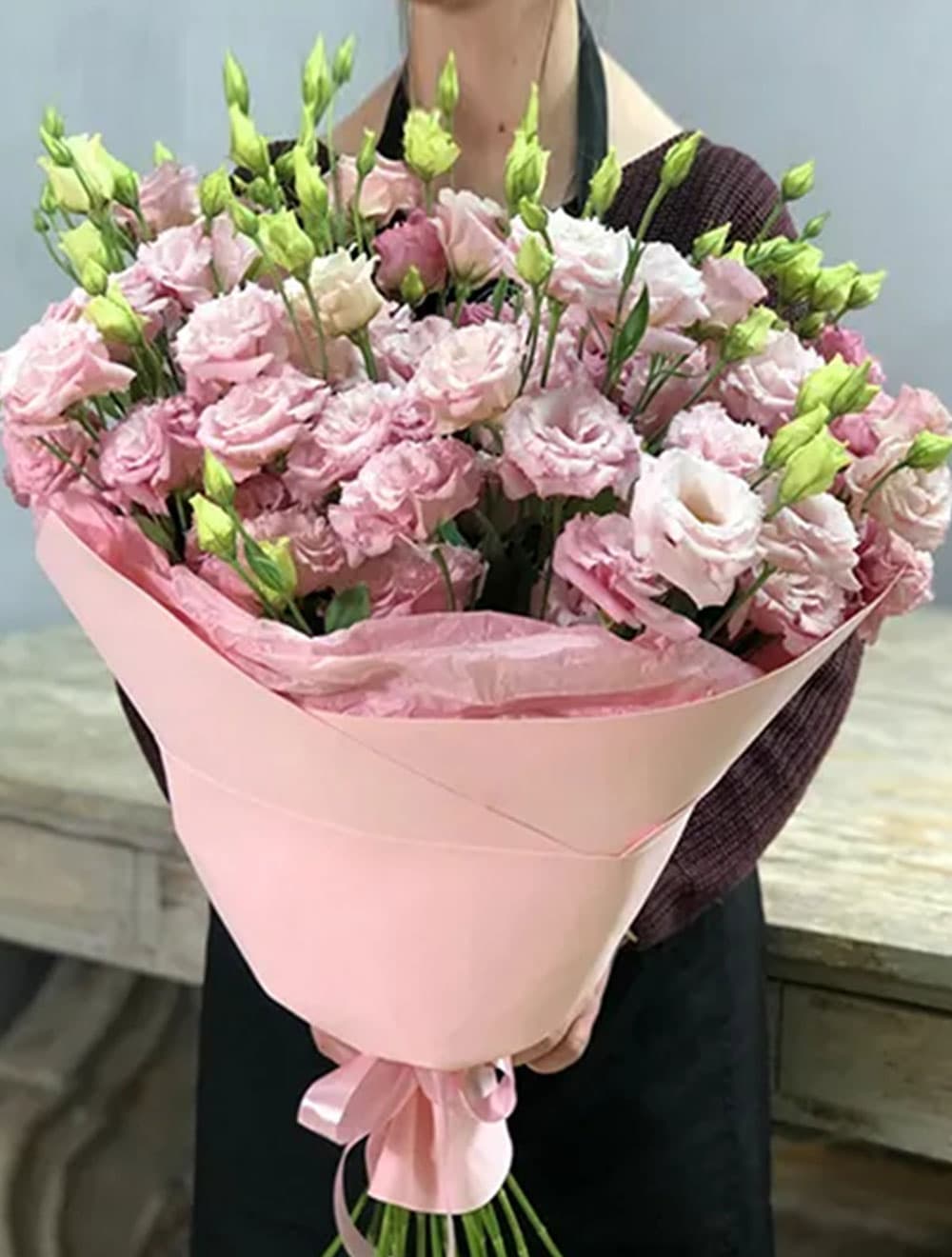 25 веток розовой эустомы — купить в Сочи