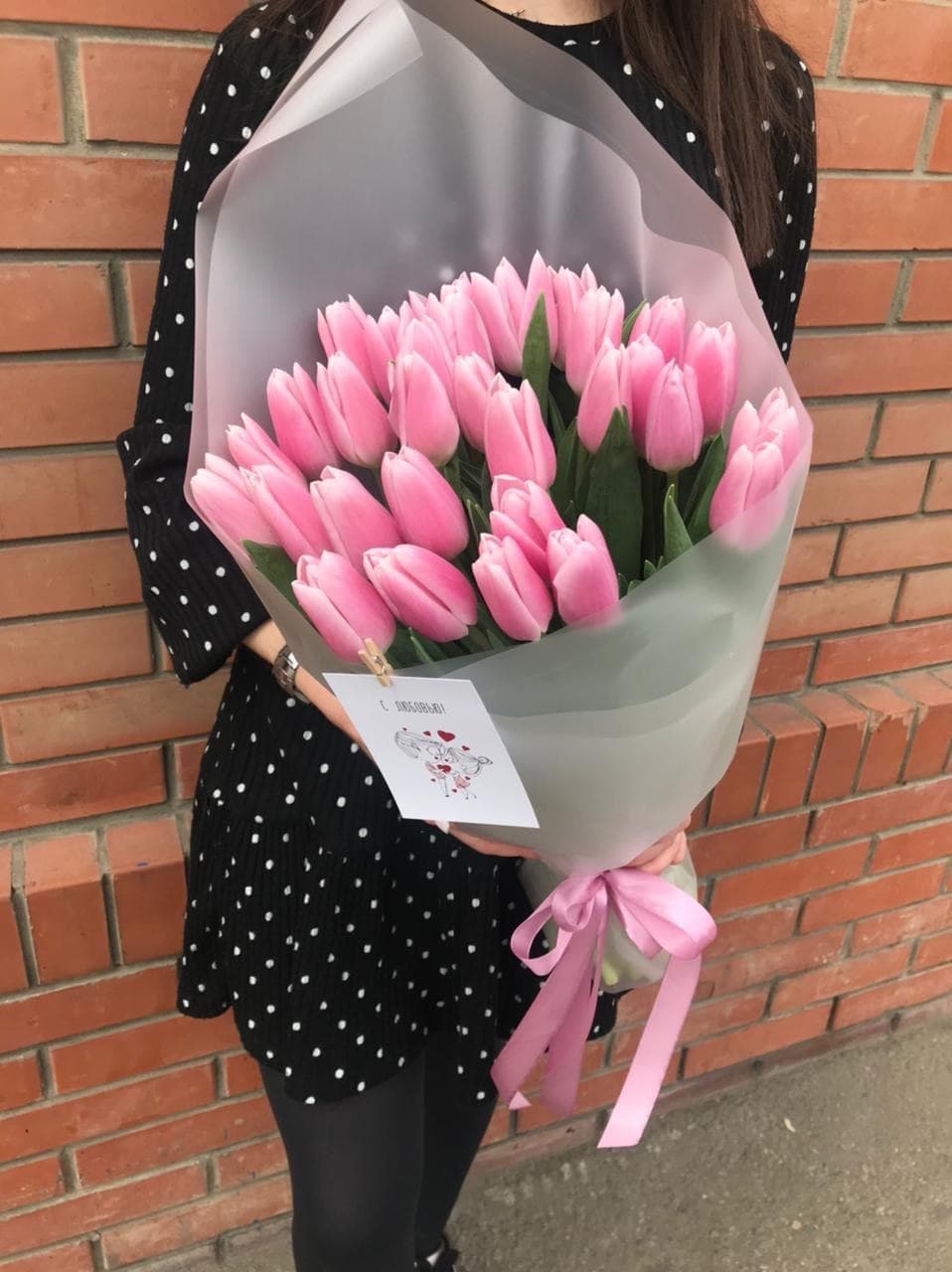 29 розовых тюльпанов