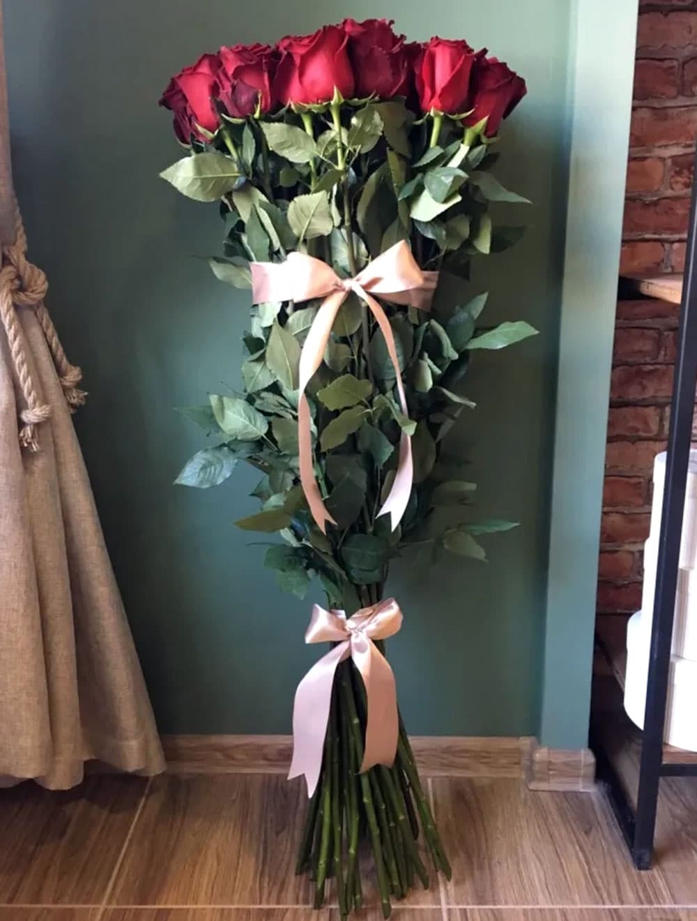 31 эквадорская роза 80 см (цвет на выбор) — купить в Сочи