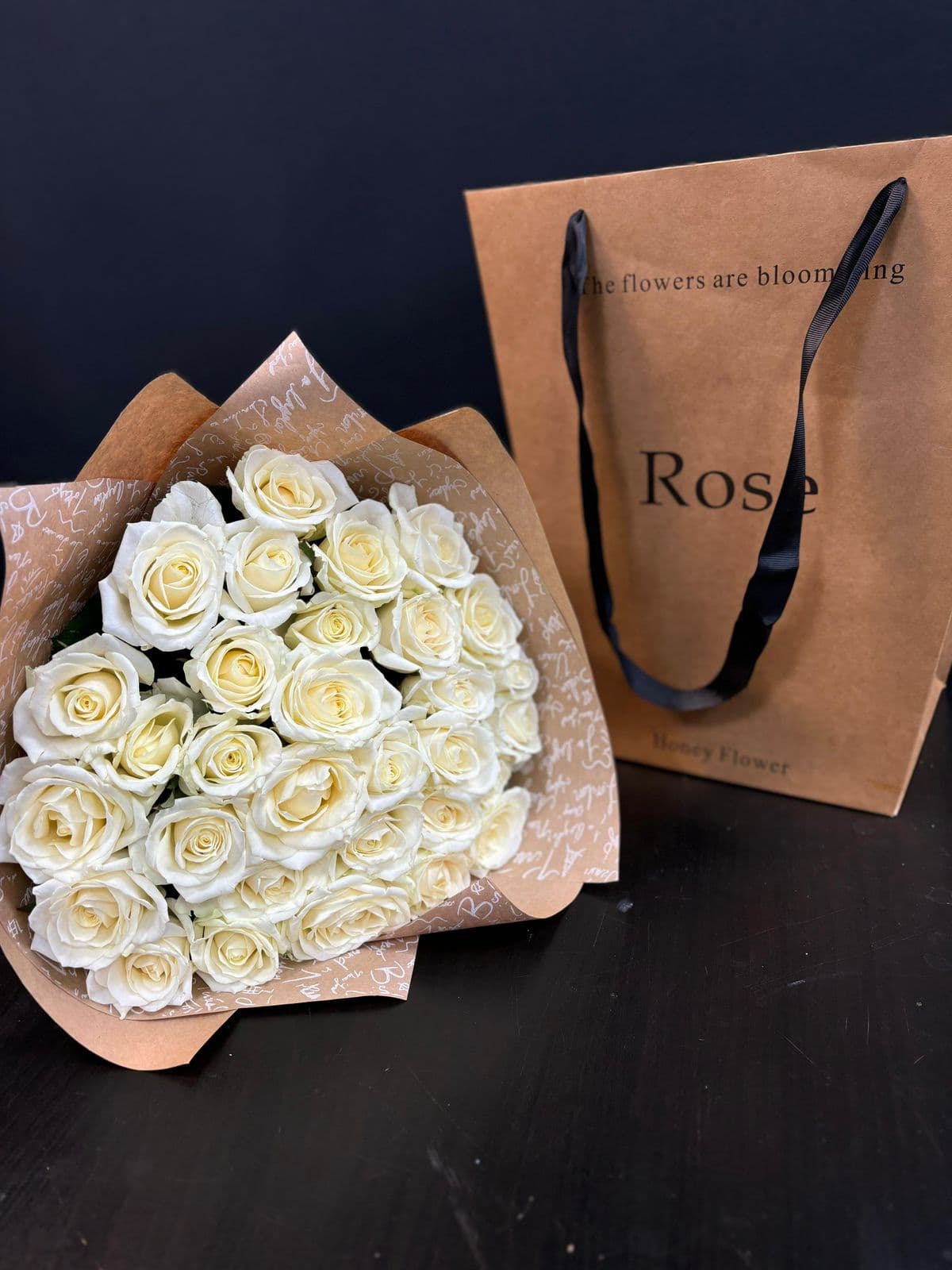 31 роза 40 см белая — фото 2 — купить в Краснодаре — фото 2