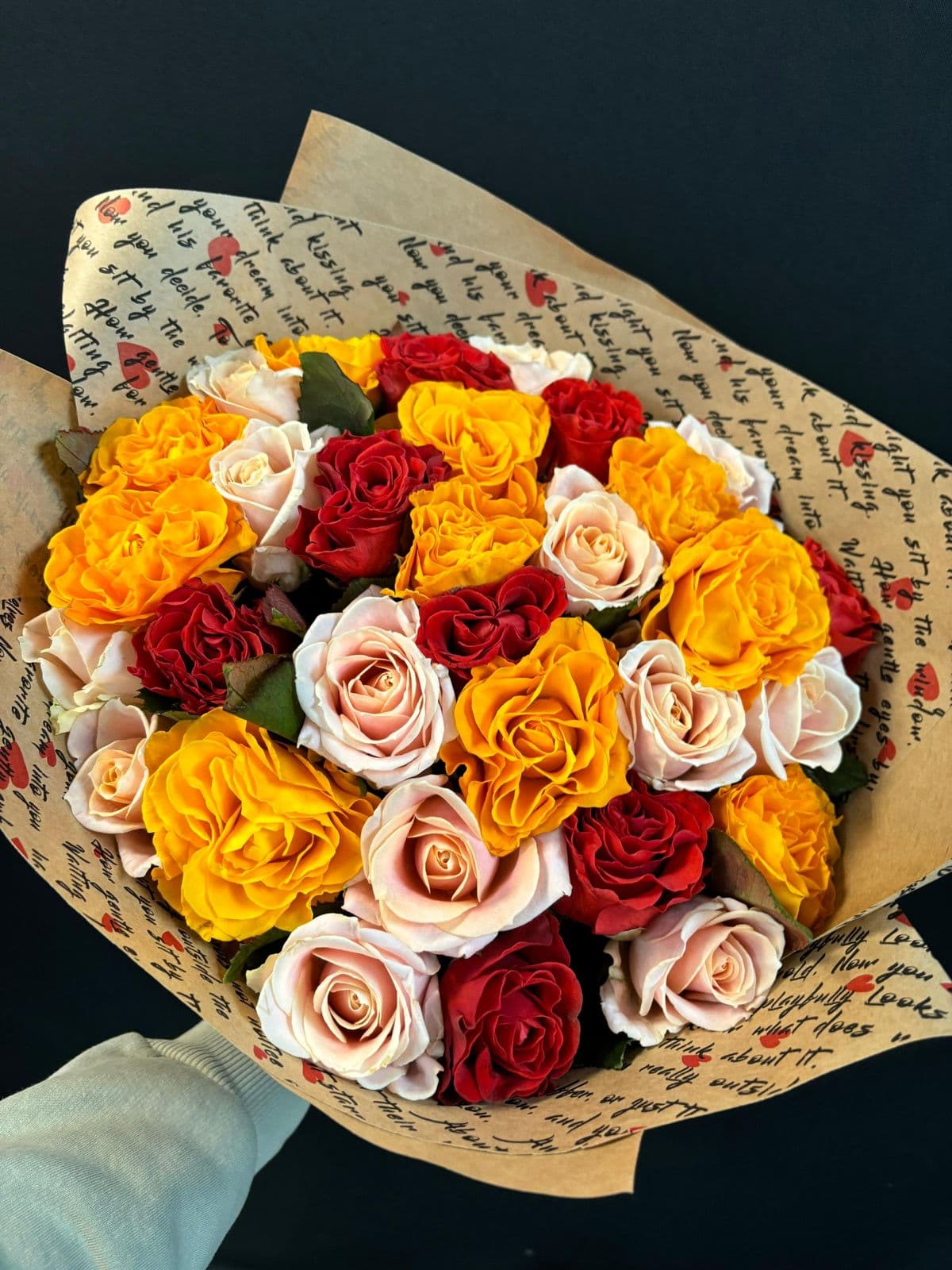 31 роза 40 см яркий микс — купить в Краснодаре