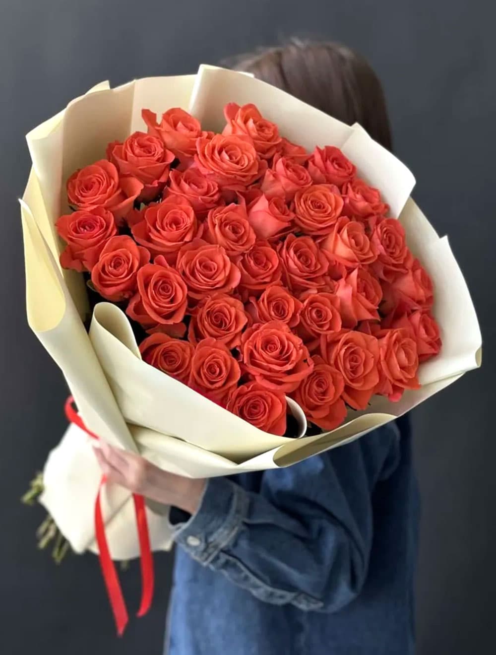 35 оранжевых роз — купить в Краснодаре