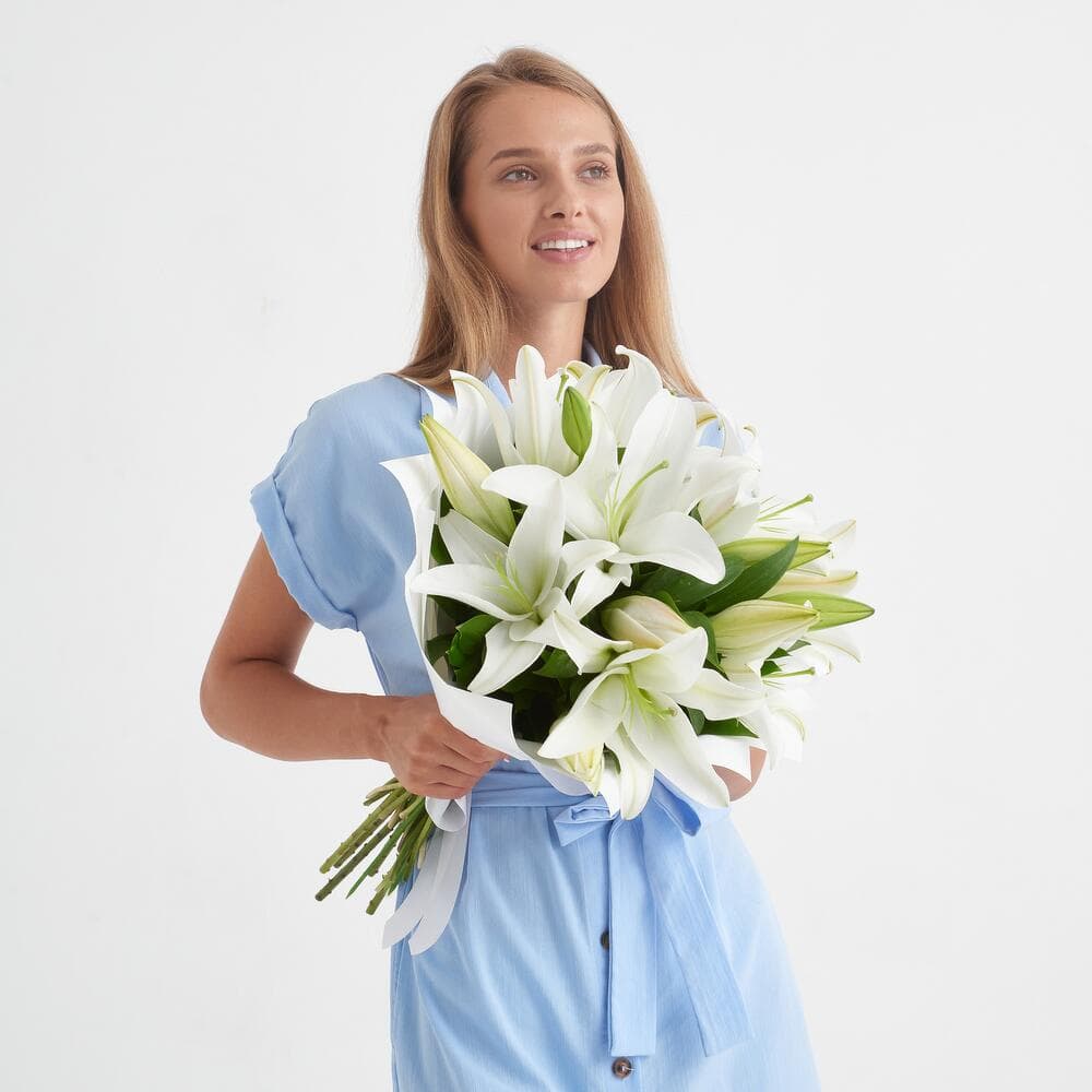 5 белых лилий — фото 4 — купить в Краснодаре — фото 4