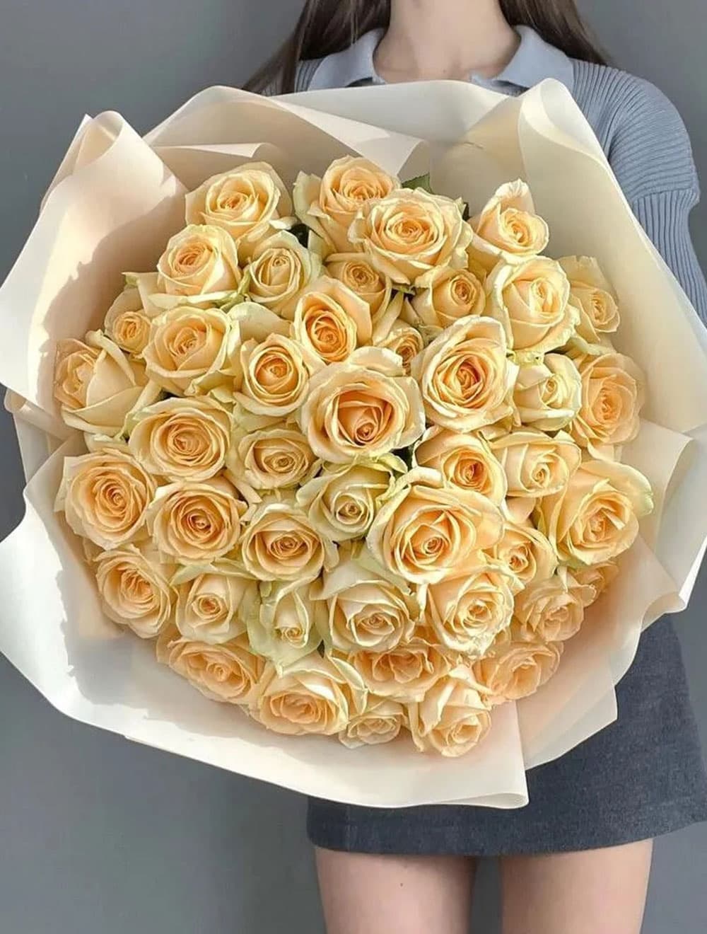 51 персиковая роза — фото 1 — купить в Сочи