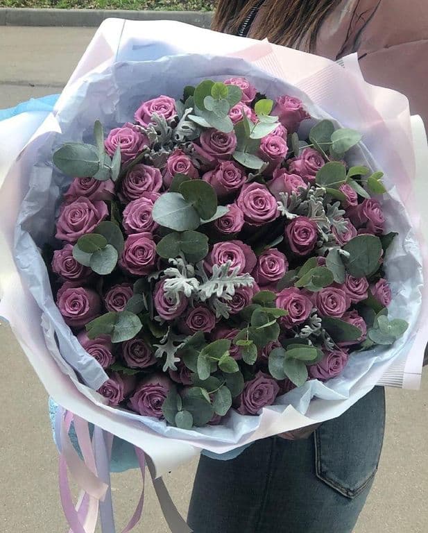 51 РОЗА С ЭВКАЛИПТОМ — купить в Волгограде