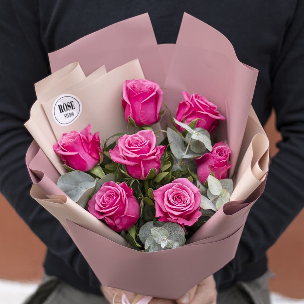 7 роз с эвкалиптом (цвет на выбор) — фото 2 — купить в Краснодаре — фото 2