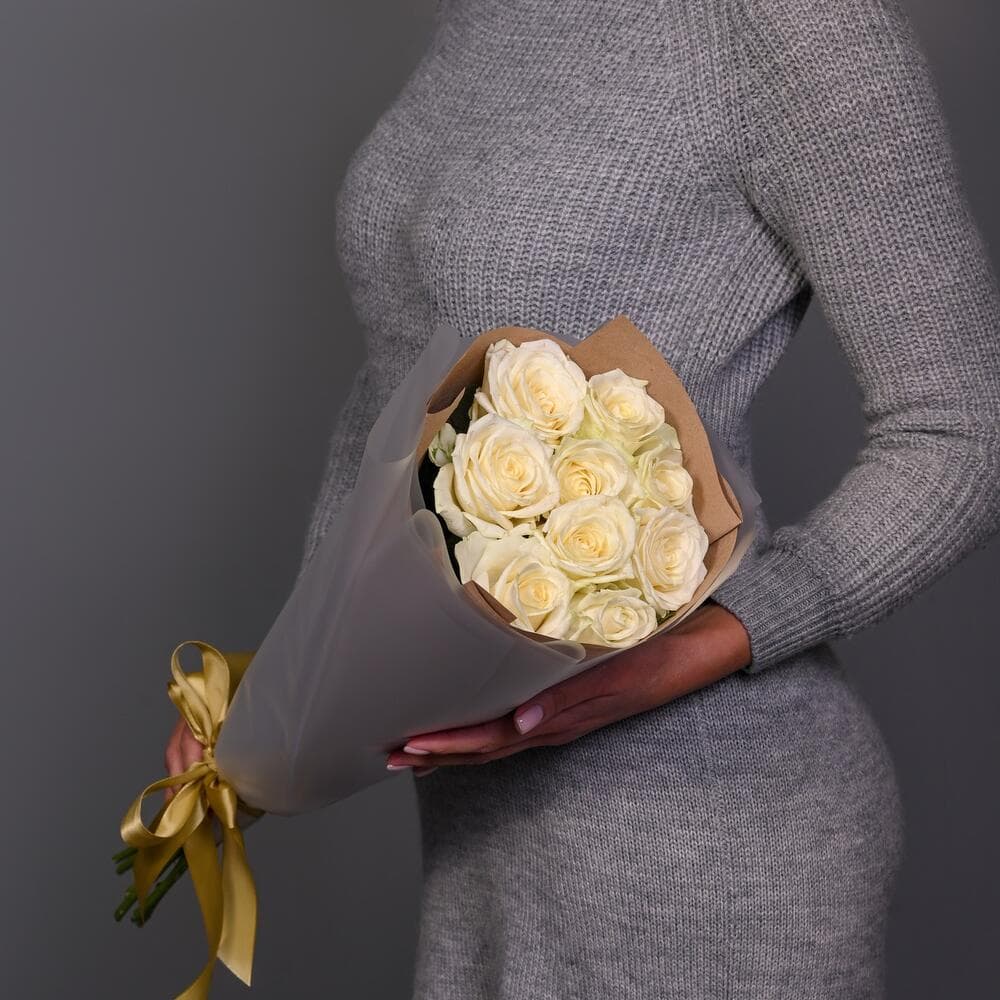 9 белых роз — фото 1 — купить в Краснодаре