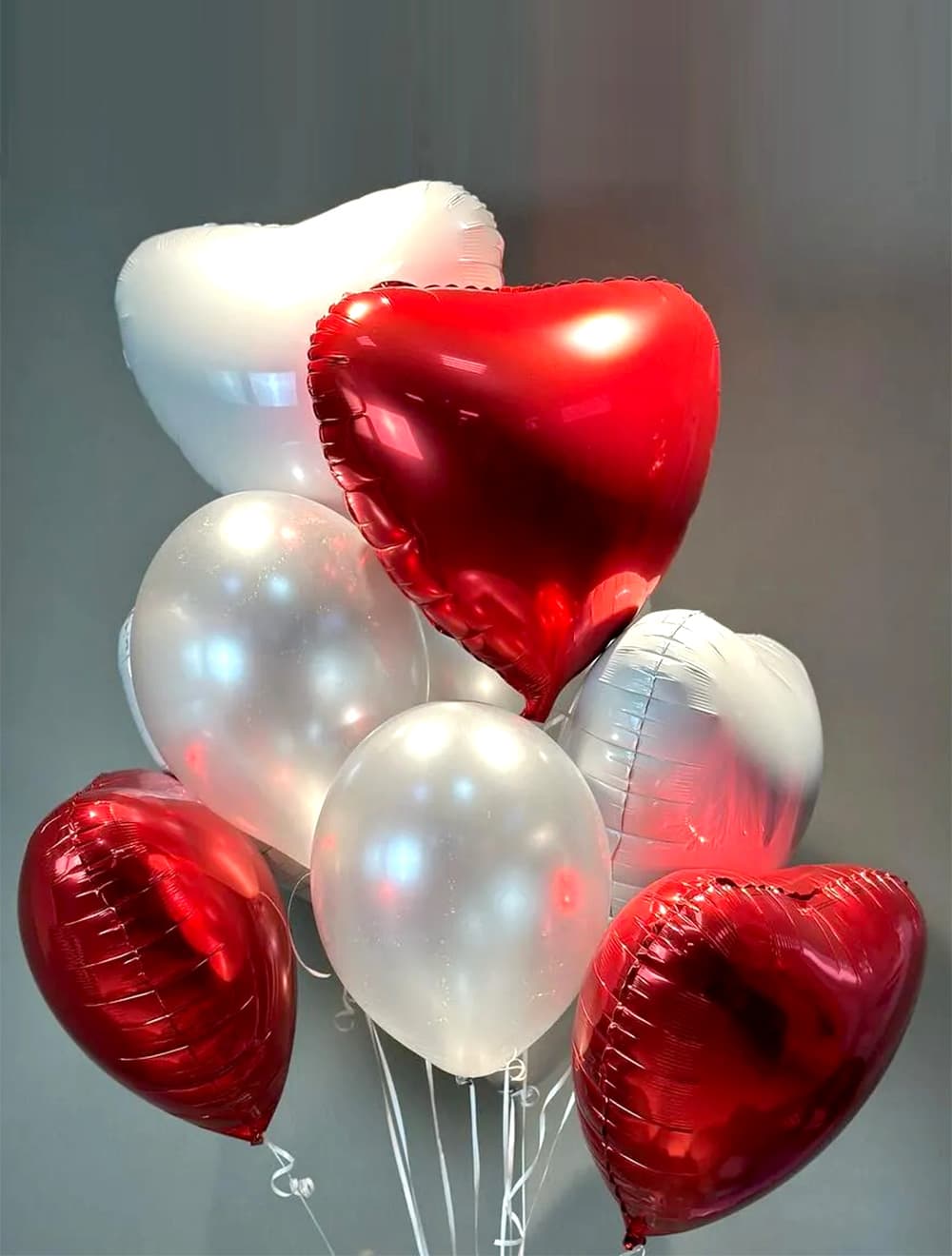 9 шаров «Love is»