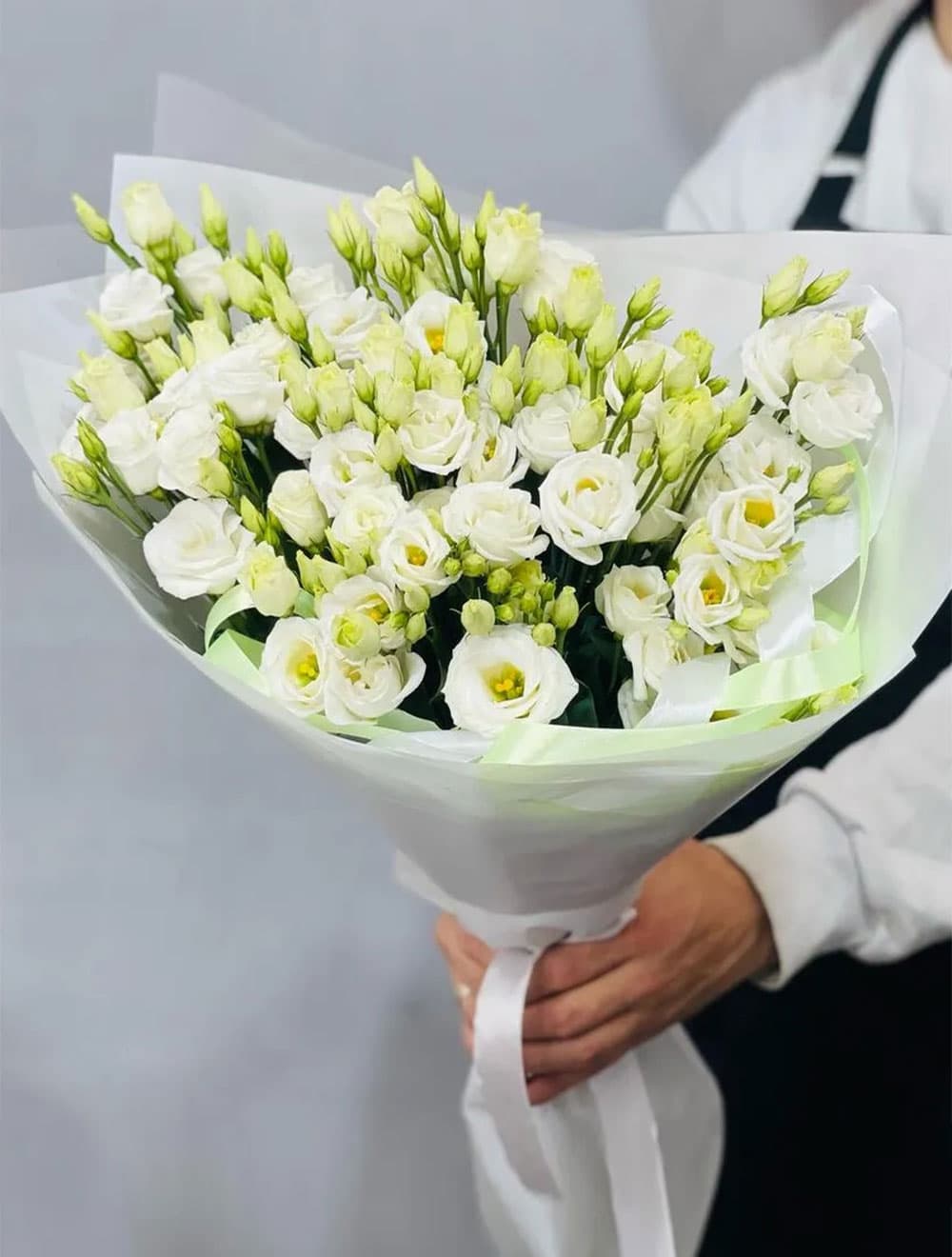 9 веток белой эустомы — фото 1 — купить в Сочи