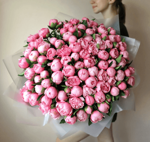 Какие цветы выбрать в подарок на весеннюю свадьбу?