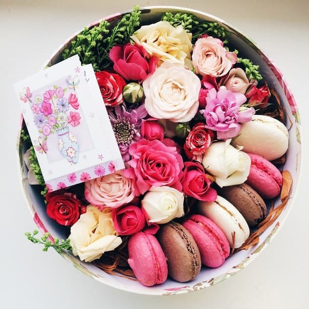 Бокс с макаронс "Шарлиз"