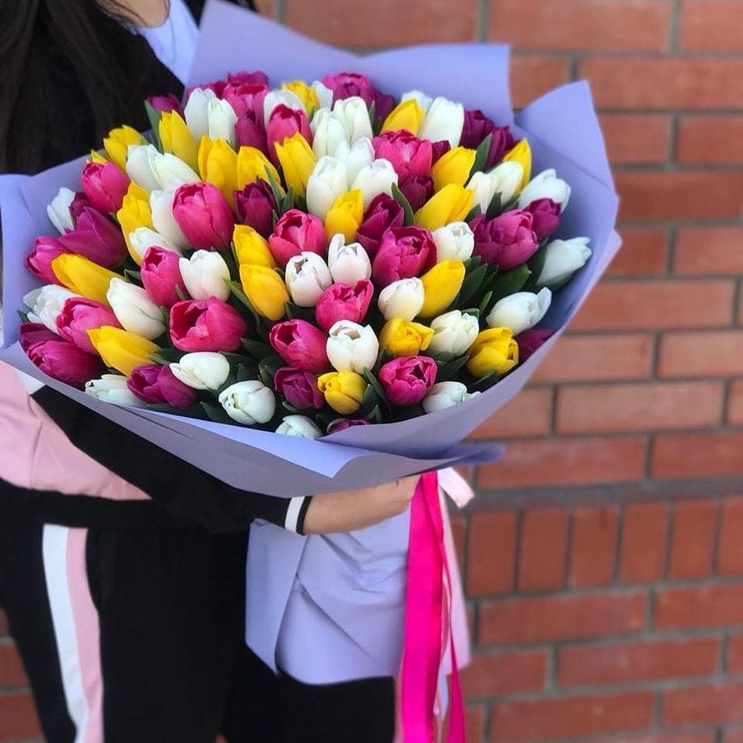 Цветной микс из 101 тюльпана — купить в Ростове-на-Дону