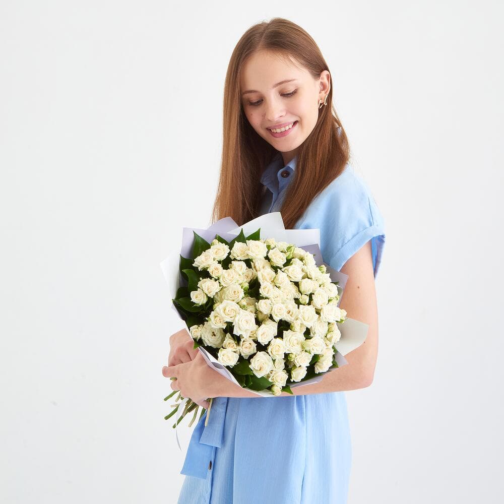 11 белых кустовых роз — купить в Ростове-на-Дону — фото 3