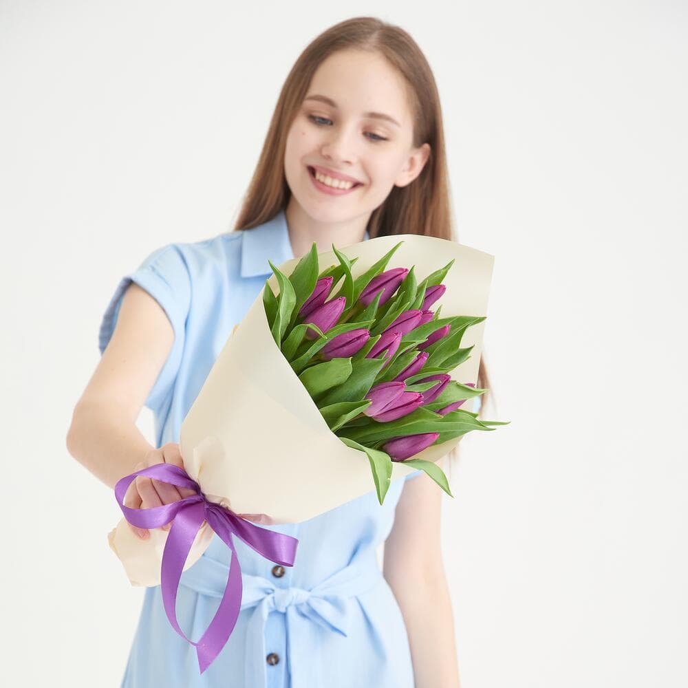 15 сиреневых тюльпанов — купить в Ростове-на-Дону — фото 2