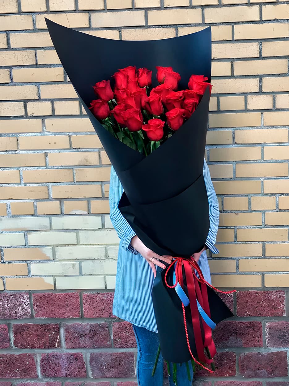 25 голландских роз "Black" — купить в Ростове-на-Дону