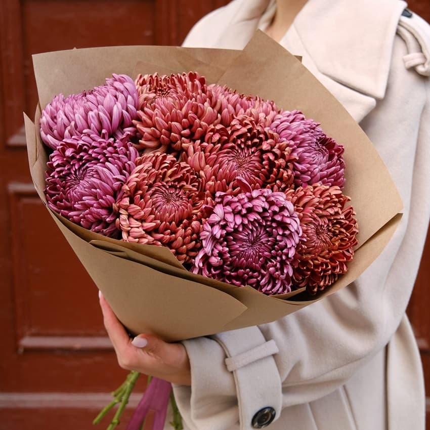 Букет из 9 хризантем бигуди