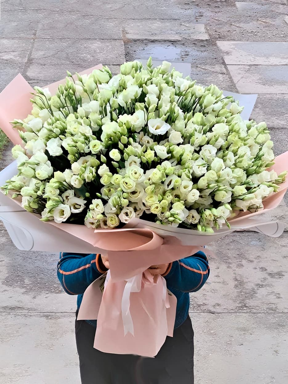 Букет из 101 эустомы