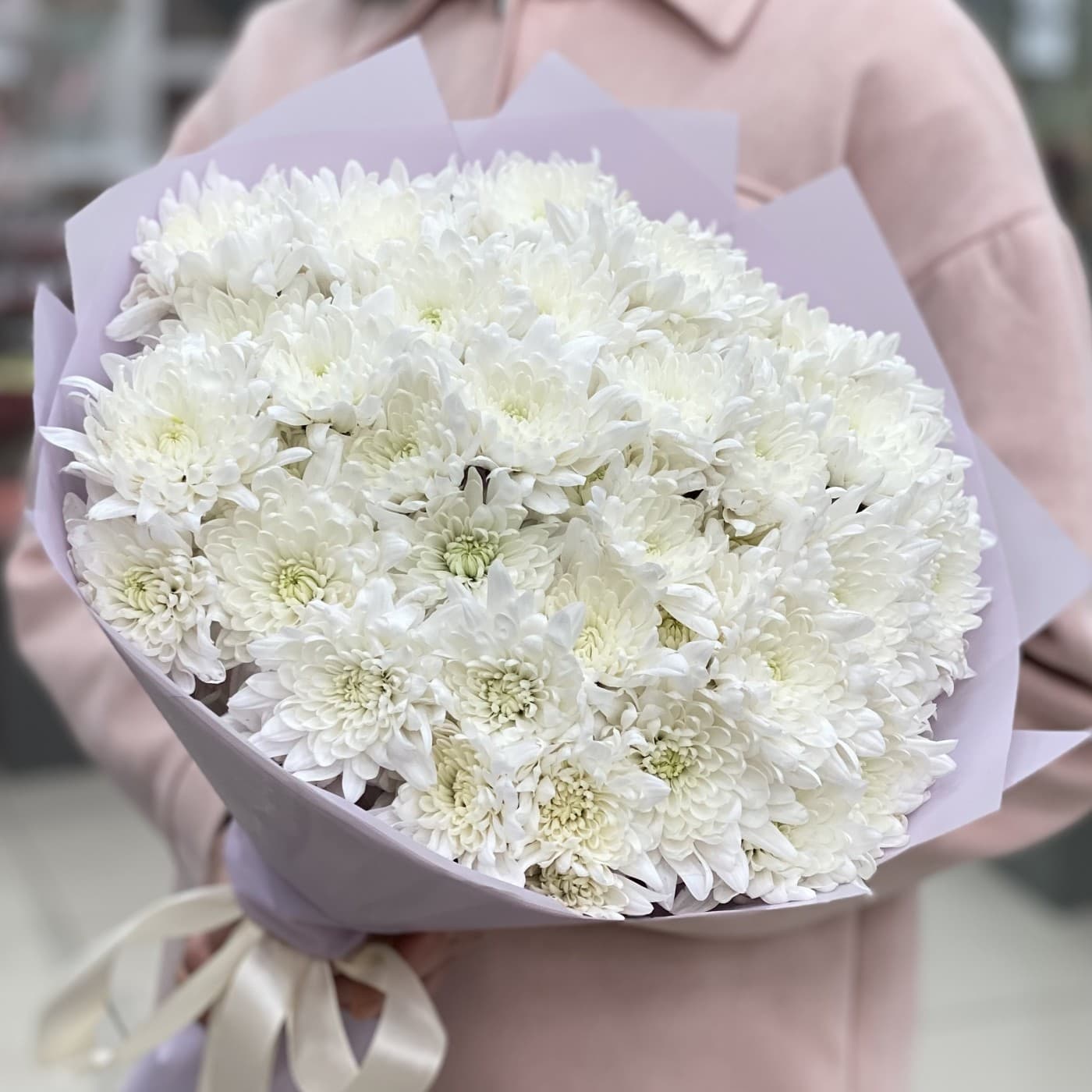 Букет из 11 кустовых белых хризантем — фото 2 — купить в Сочи — фото 2