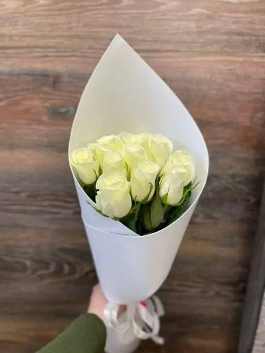 Букет из 11 роз Кения белые — купить в Сочи