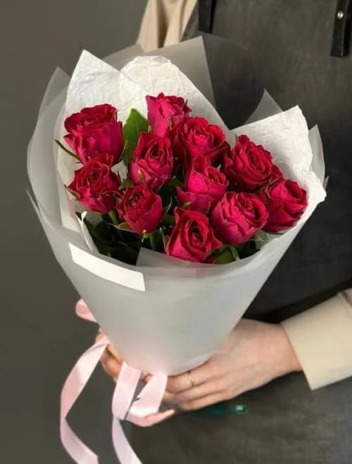 Букет из 11 роз (цвет на выбор) — купить в Сочи