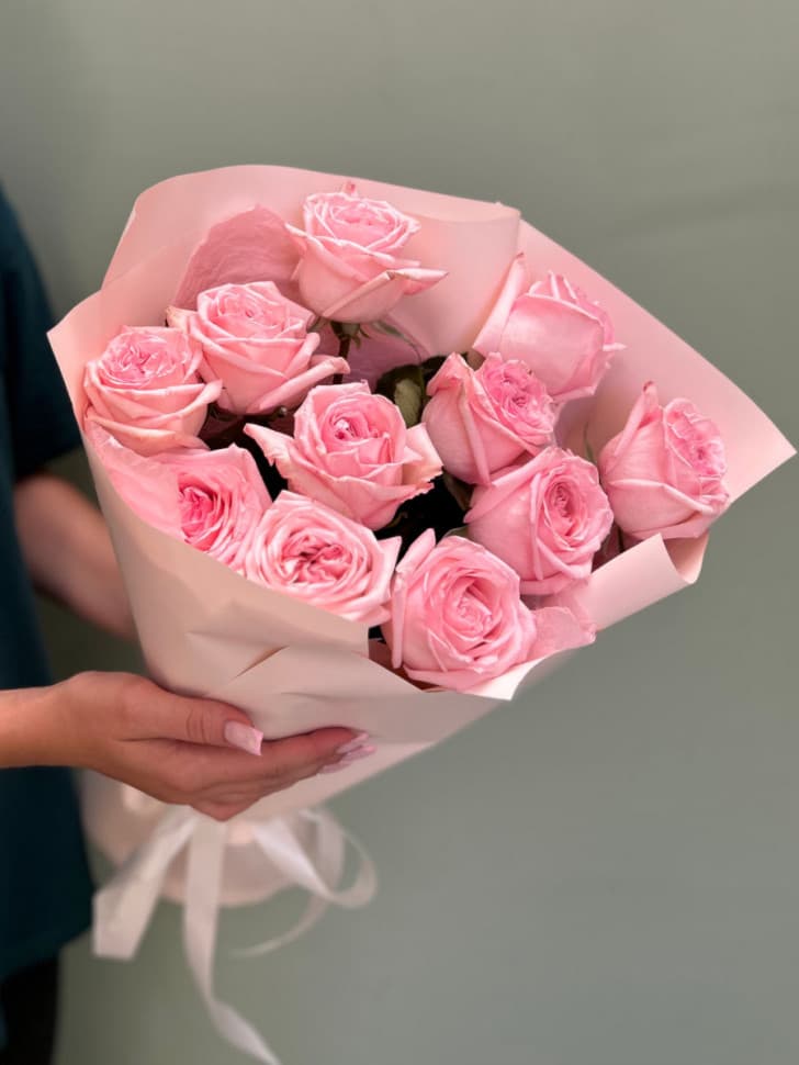 Букет из 11 розовых роз Кения — купить в Сочи
