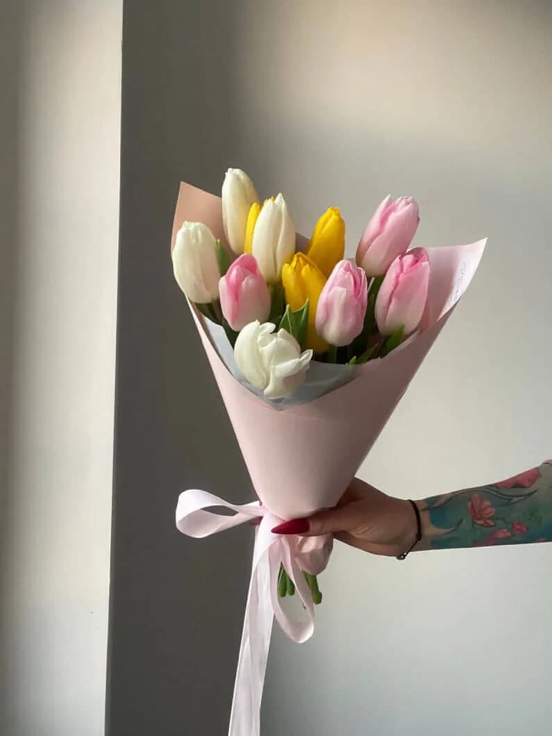 Букет из 11 тюльпанов (цвет на выбор)