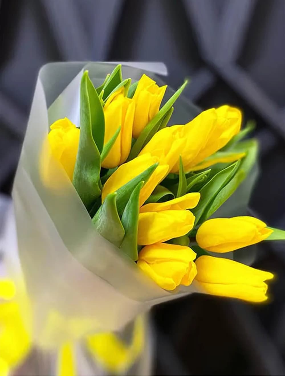 Букет из 11 желтых тюльпанов