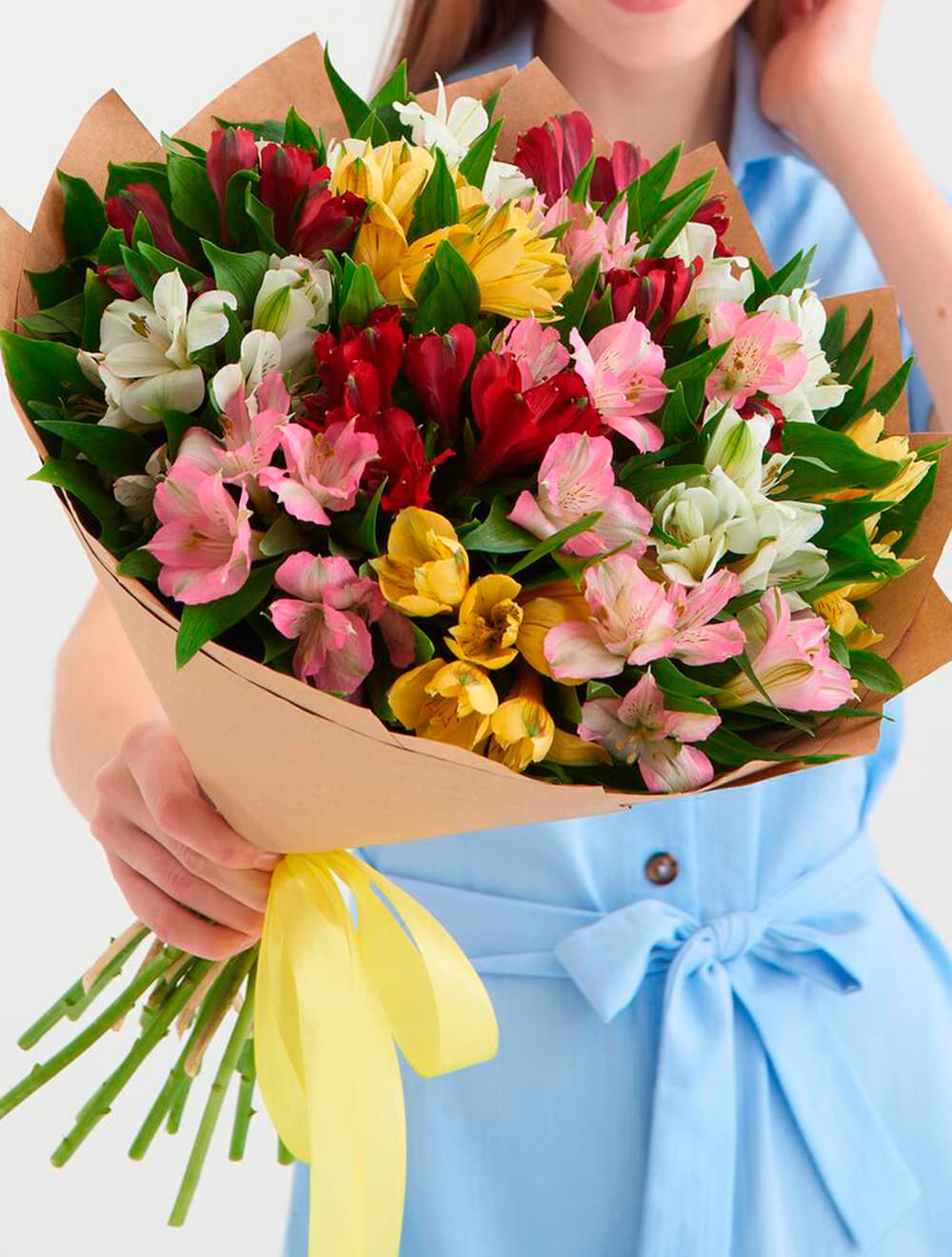 Букет из 15 альстромерий (цвет на выбор) — фото 1 — купить в Сочи