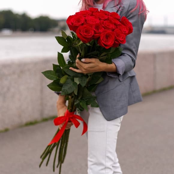 Букет из 15 голландских роз 100 см — купить в Ростове-на-Дону