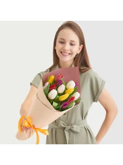 Букет из 15 тюльпанов: микс — фото 2 — купить в Сочи — фото 2