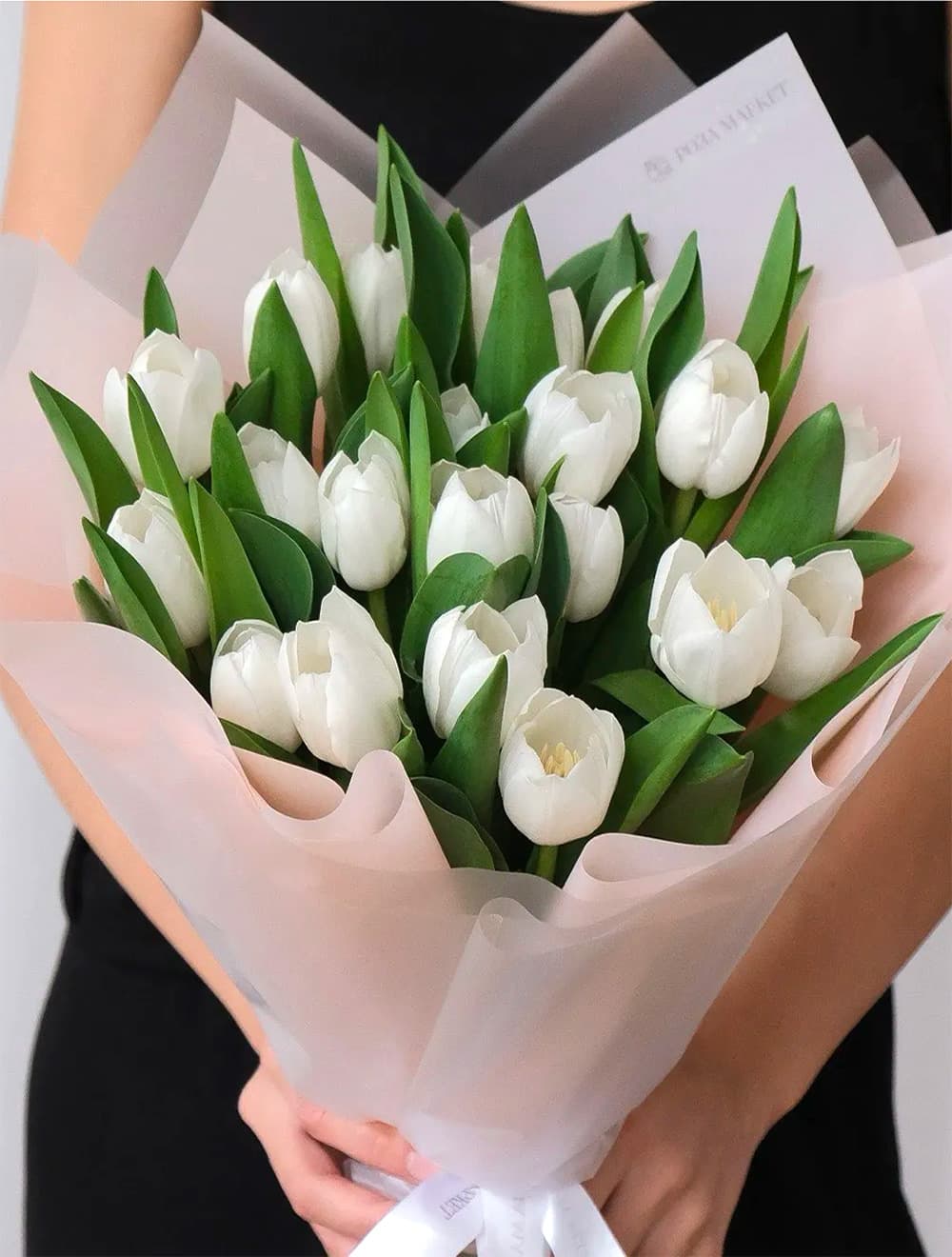 Букет из 21 белого тюльпана