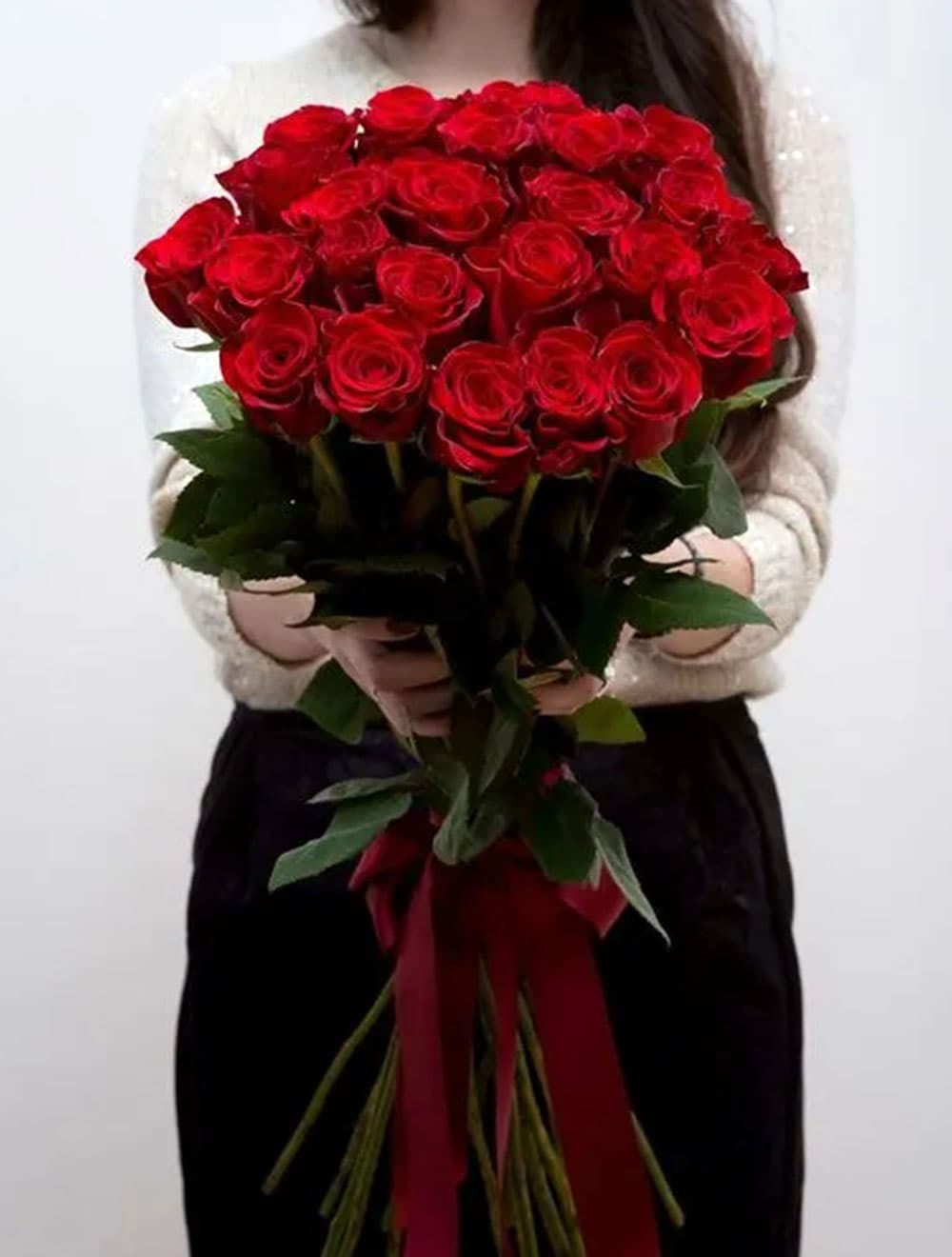 Букет из 25 красных роз — купить в Сочи