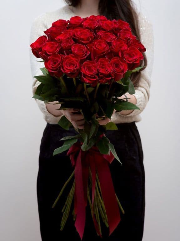 БУКЕТ ИЗ 25 КРАСНЫХ РОЗ — фото 1 — купить в Волгограде