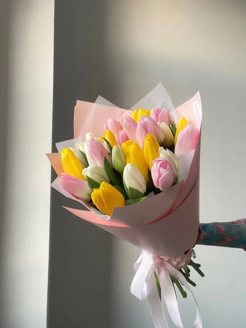 Букет из 31 тюльпана: микс