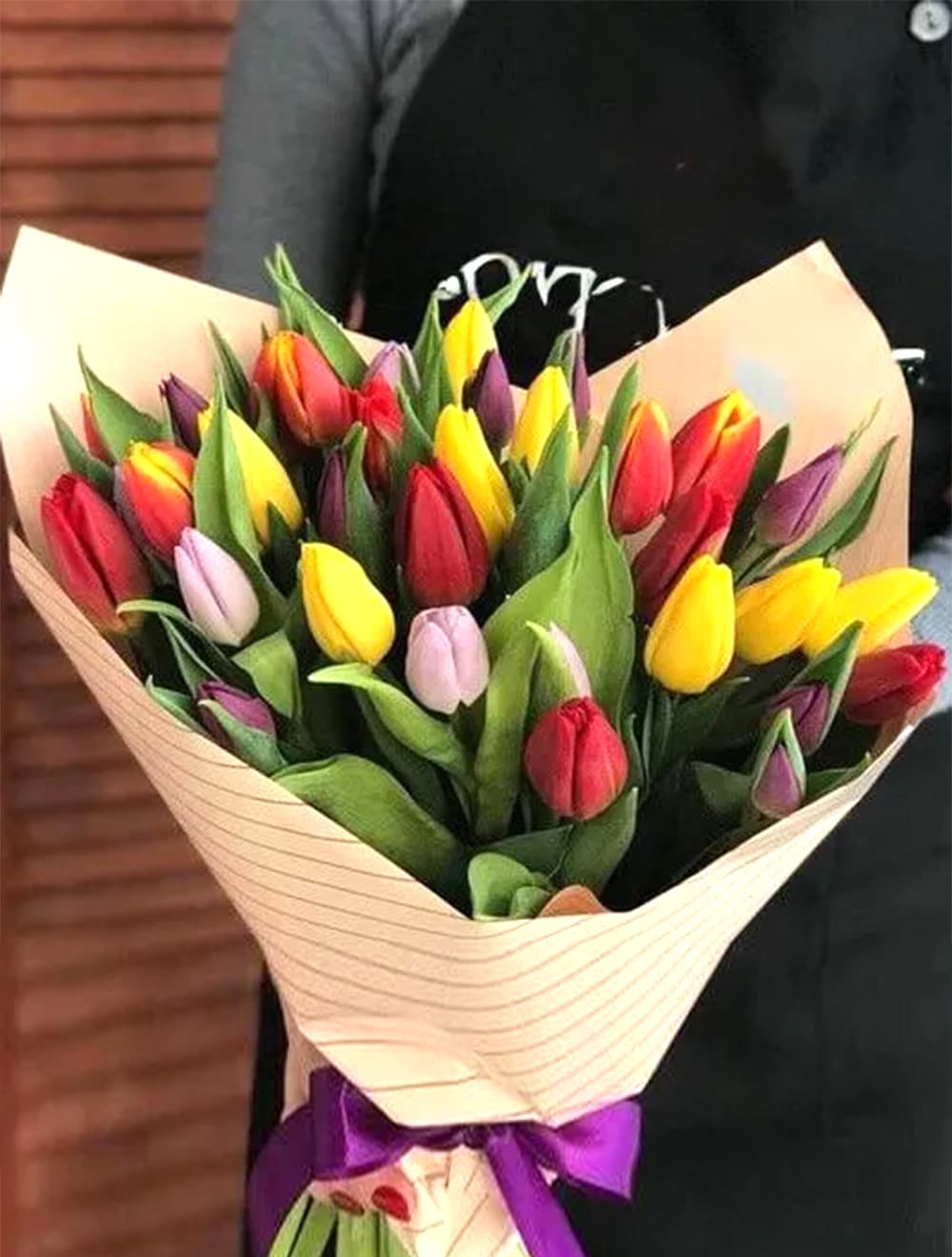 Букет из 35 тюльпанов: микс