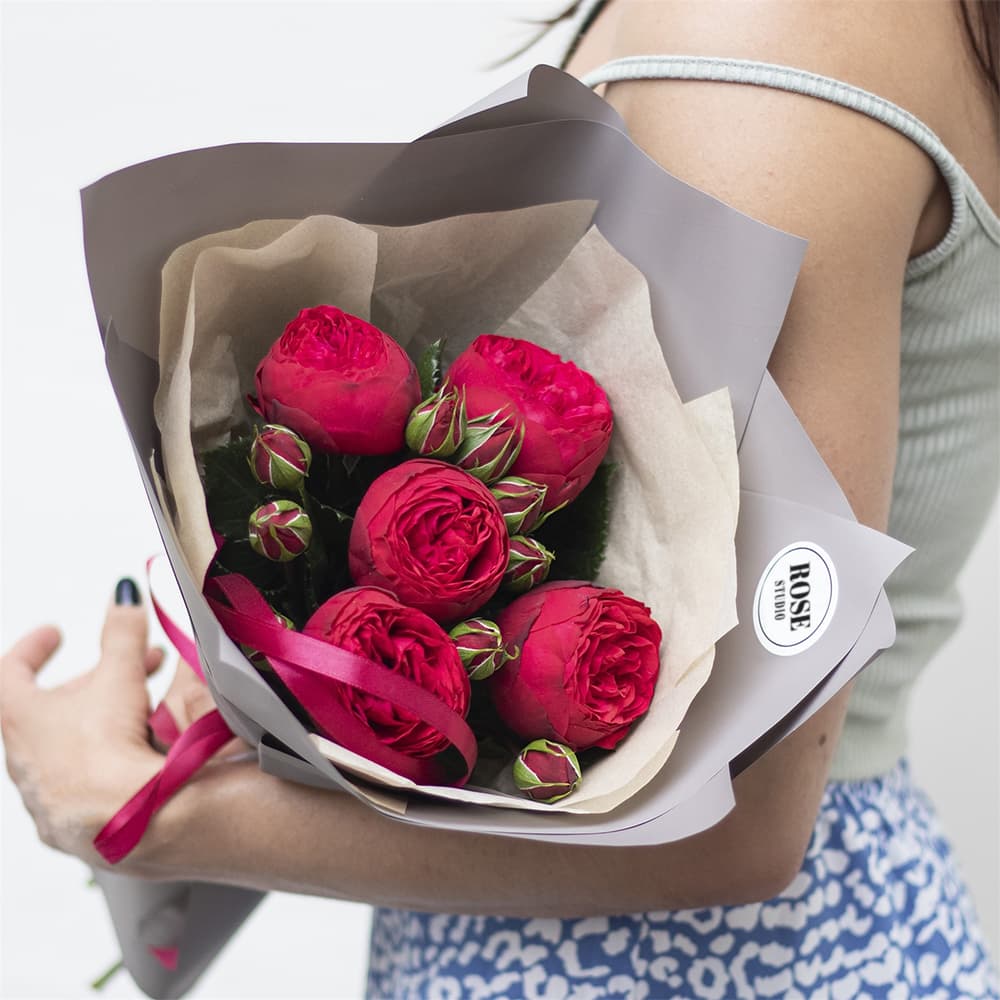 Букет из 5 пионовидных роз — купить в Ростове-на-Дону