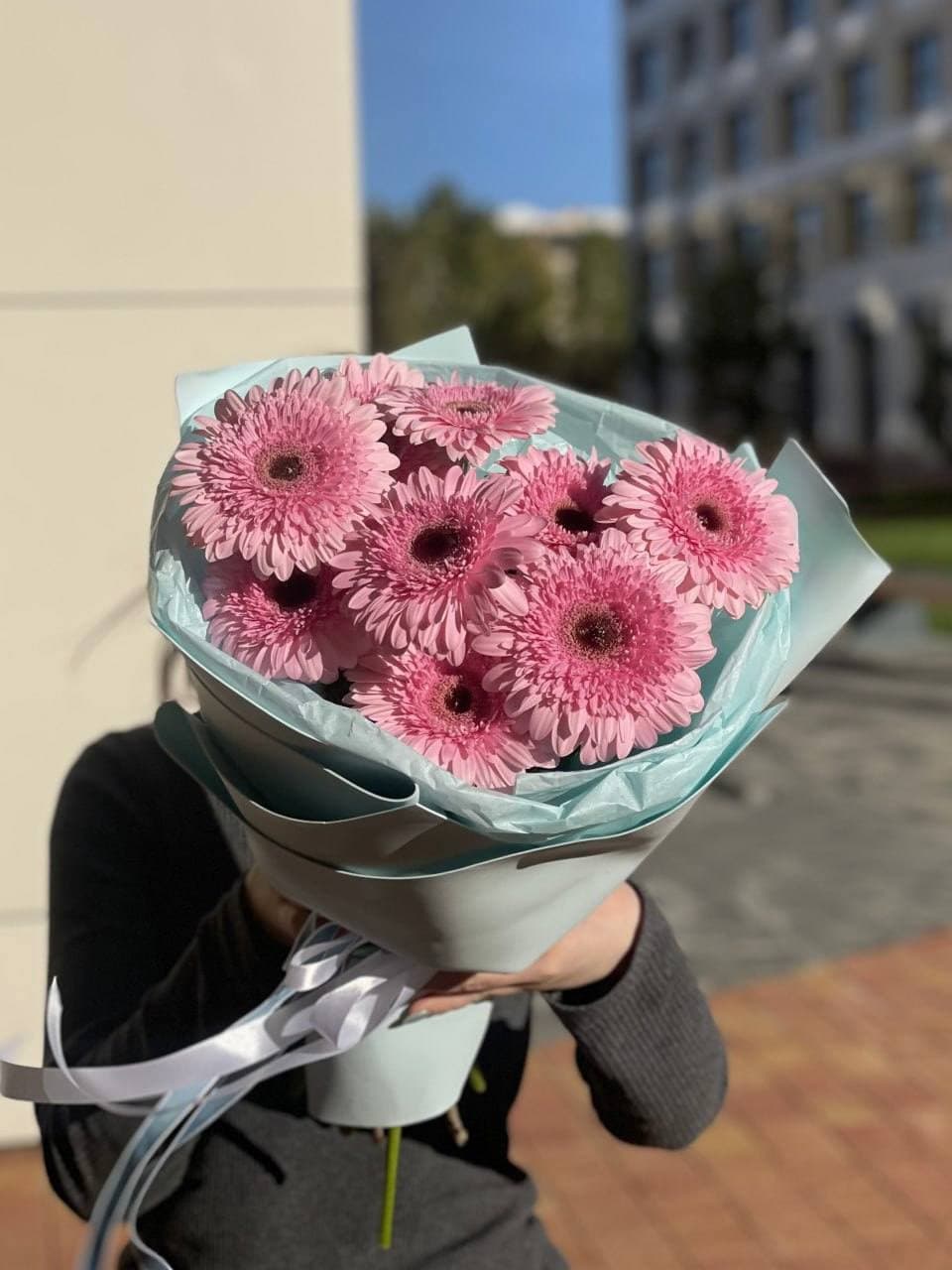 Букет из 9 гербер (цвет на выбор)