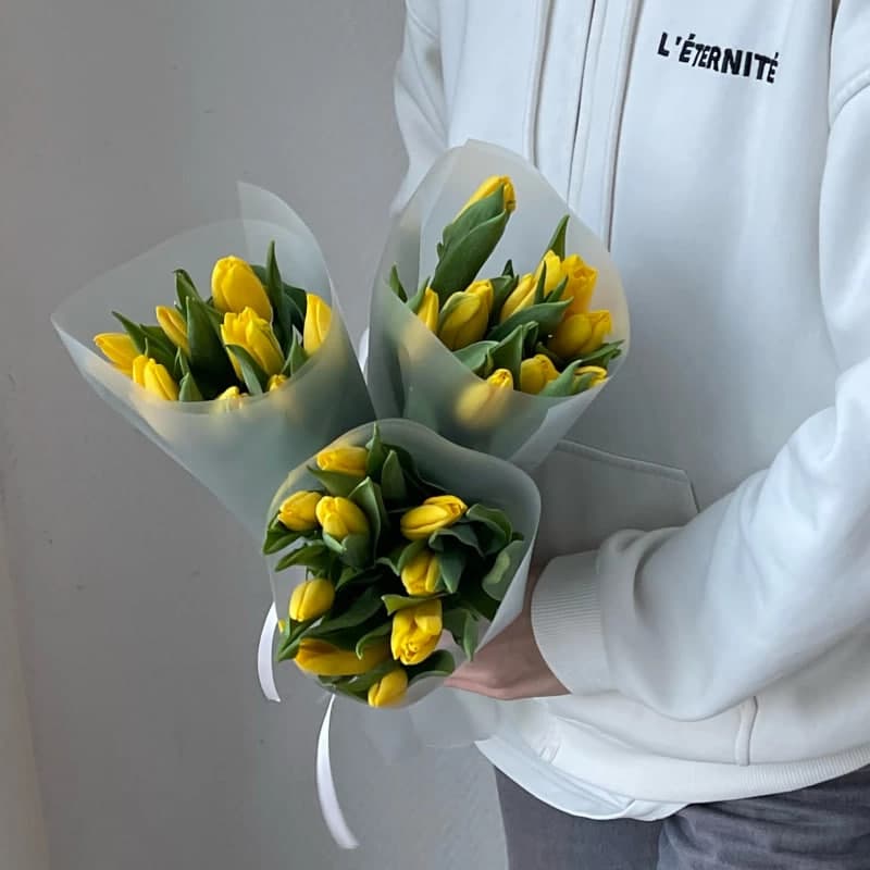 Букет из 9 желтых тюльпанов