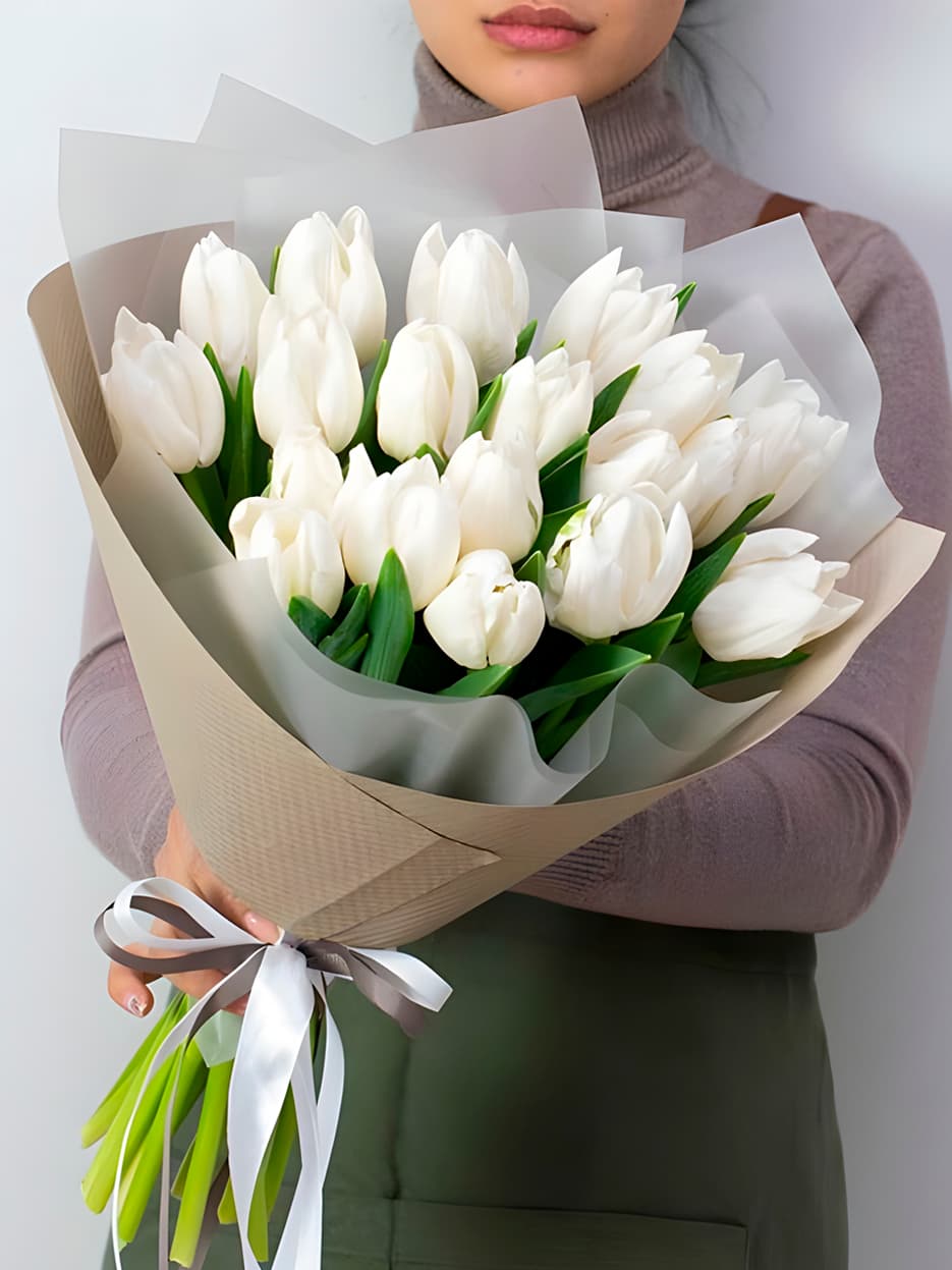 Букет из белоснежных тюльпанов