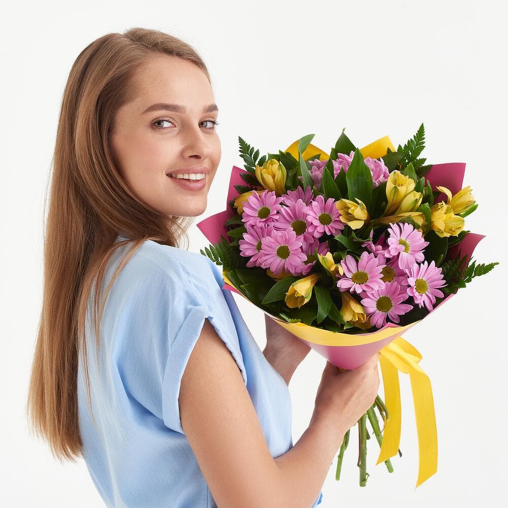 Букет из хризантем и альстромерии — купить в Ростове-на-Дону