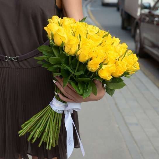 БУКЕТ ИЗ РОЗ 50 СМ "RUBER" ЦВЕТ НА ВЫБОР — фото 2 — купить в Волгограде — фото 2