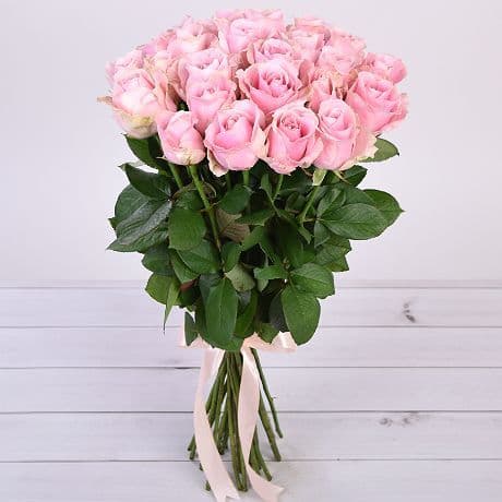 БУКЕТ "НЕЖНЫЕ ЧУВСТВА" ИЗ 25 ГОЛЛАНДСКИХ РОЗ — купить в Волгограде
